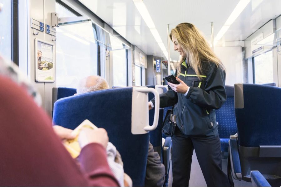 Immer mehr Menschen in der Schweiz fahren schwarz.