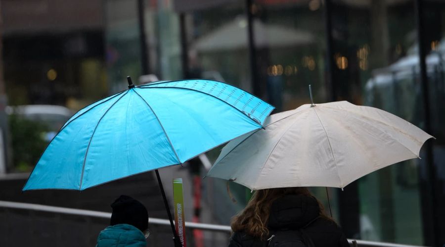 Am Samstag kann es im Süden zu Regenfällen kommen. Am Sonntag ist es in der ganzen Schweiz regnerisch.