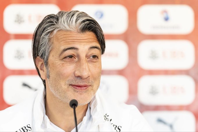 Murat Yakin an der Pressekonferenz der Schweizer Nati vor dem Duell gegen Luxemburg. Schweizer Nati