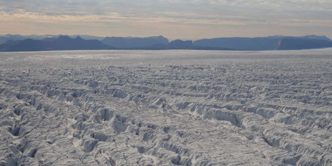 Grönland-Eis immer mehr Risse