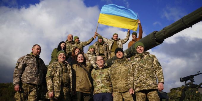 Grossbritanniens Premier Keir Starmer signalisiert Bereitschaft zur Entsendung von Friedenstruppen in die Ukraine nach Kriegsende (Symbolbild). Ukraine
