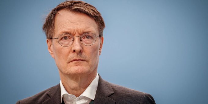 Bundesgesundheitsminister Karl Lauterbach will zur Suizidprävention eine neue Notrufnummer einrichten lassen. Bundesgesundheitsminister Karl Lauterbach will zur Suizidprävention eine neue Notrufnummer einrichten lassen.