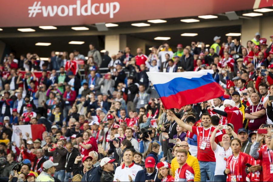 Bereits an der WM 2018 in Russland war er im Kreise bekannter serbischer Hooligans unterwegs. (Symbolbild)