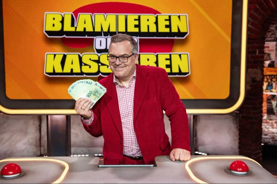 Seit 2023 moderiert er zudem bei RTL die Shows «Blamieren oder Kassieren» und ...