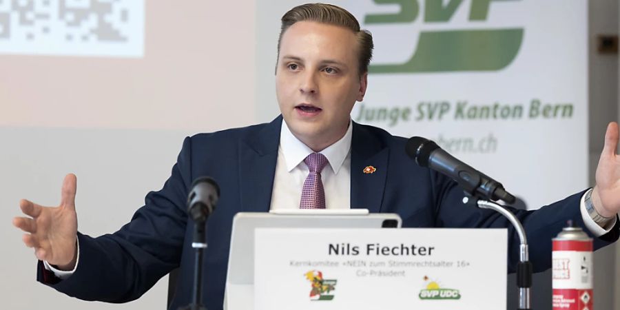 Mehrere kantonale Sektionen der Jungen SVP haben die Junge SVP Schweiz und deren Präsidenten Nils Fiechter dazu aufgefordert, sich von extremistischen Gruppierungen zu distanzieren. (Archivbild)