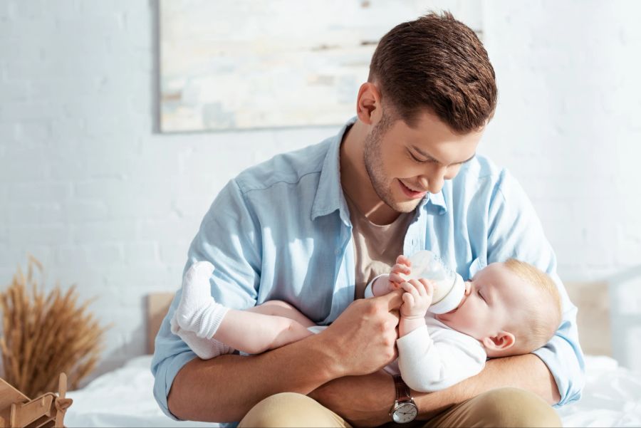 Vater, Baby, Milch