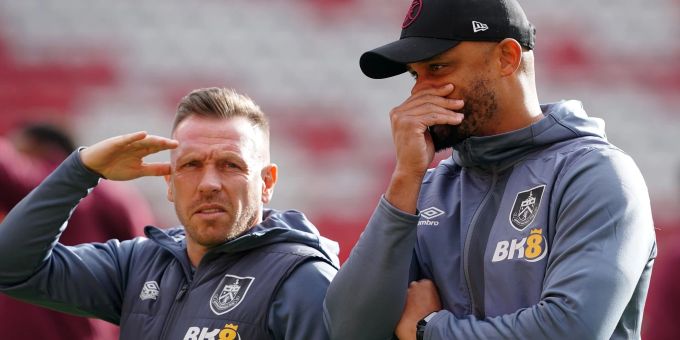 Craig Bellamy (l) hat seinen ersten grossen Posten als Cheftrainer. Craig Bellamy (l) hat seinen ersten grossen Posten als Cheftrainer.