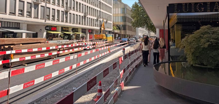 Die Bauarbeiten an der Talstrasse sind fürs Gewerbe verheerend.