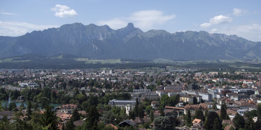 Thun will künftig die Anzahl an Zweitwohnungen im Auge behalten, welche kurzzeitig vermietet werden. (Archivbild)