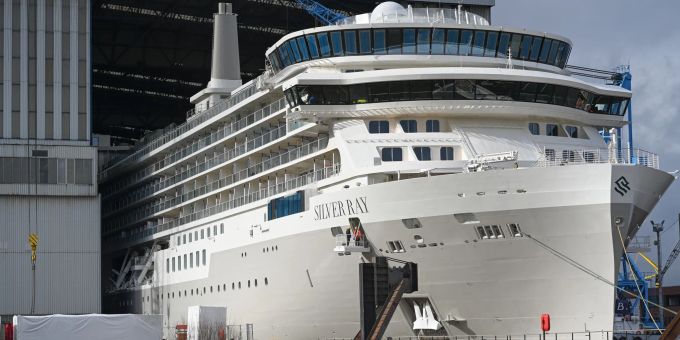 Die Meyer Werft braucht dringend sehr viel Geld – kurzfristig bis zum 15. September. (Archivbild) Die Meyer Werft braucht dringend sehr viel Geld - kurzfristig bis zum 15. September. (Archivbild)