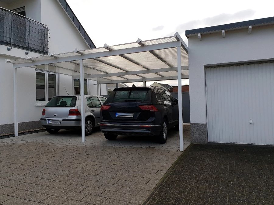 Auto, Carport