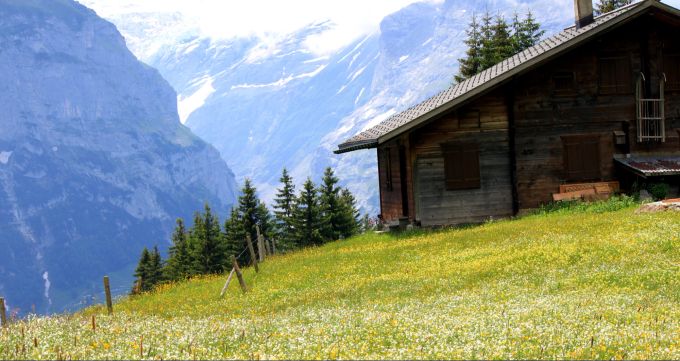 Vor allem Outdoor Begeisterte suchen sich oft Bergütten zum nächtigen aus. Outdoor