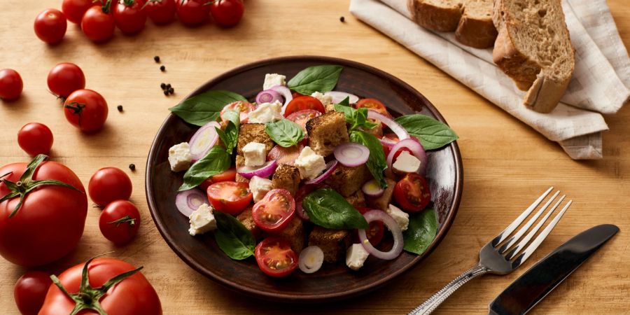 Salat, Tomaten, Brot