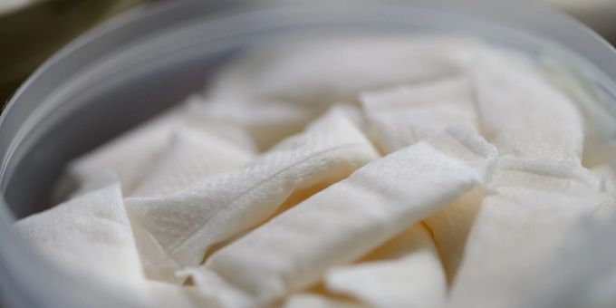 Nikotinbeutel werden laut der französischen Gesundheitsministerin besonders an Jugendliche vermarktet. (Illustration) Nikotinbeutel