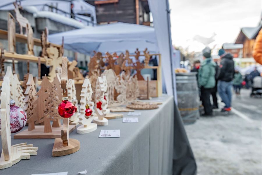 Markt Weihnachstdeko Stand Holz