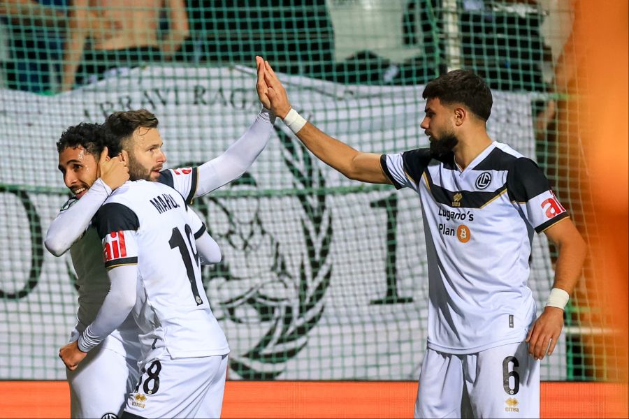 Die Spieler von Lugano jubeln in der Partie gegen Mlada Boleslav.