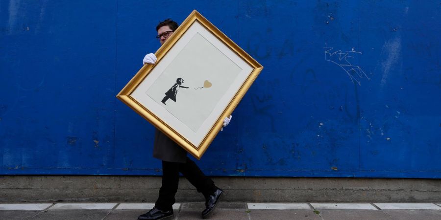 «Girl With Balloon» ist eines der bekanntesten Werke des Künstlers. (Archivbild)