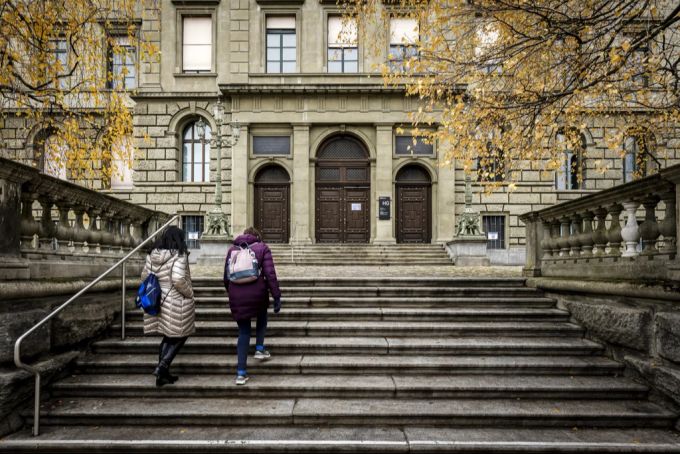 Blick auf das Hauptgebäude der ETH Zürich ETH Zürich