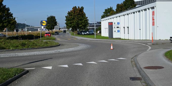 Widnau SG: Auffahrkollision zwischen Auto und Rennvelo. Widnau SG