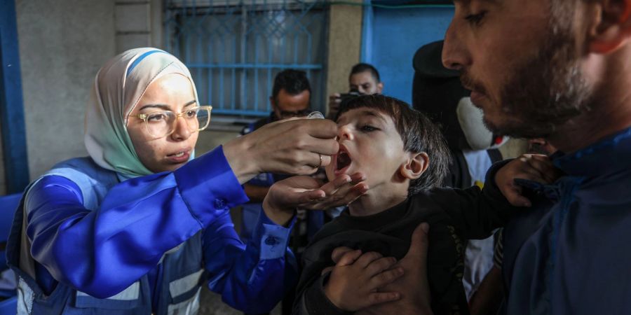 590.000 Kinder unter zehn Jahren sollen die zweite Polio-Impfdosis erhalten.