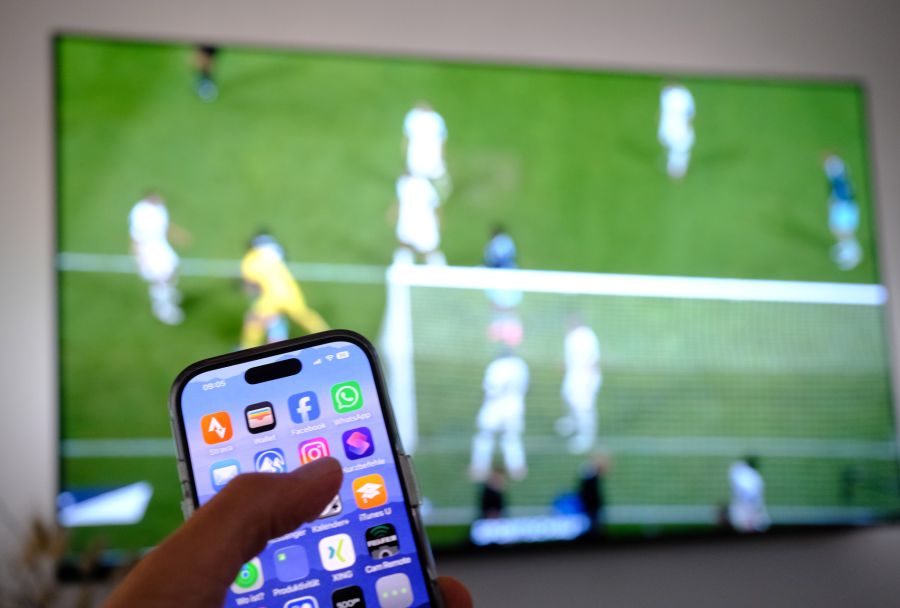 Über soziale Medien heuern kriminelle Banden Jugendliche an, um Gewaltaufträge in Deutschland zu begehen. (Symbolbild)