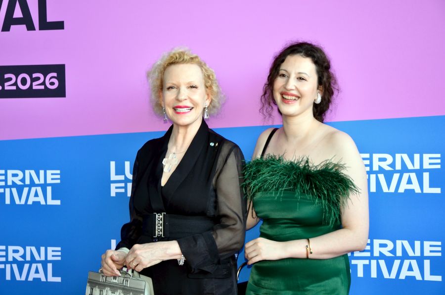 Mutter-Tochter-Auftritt mit Glamour: Schauspielerin Sunnyi Melles und Tochter Leonille Wittgenstein beim Festival.