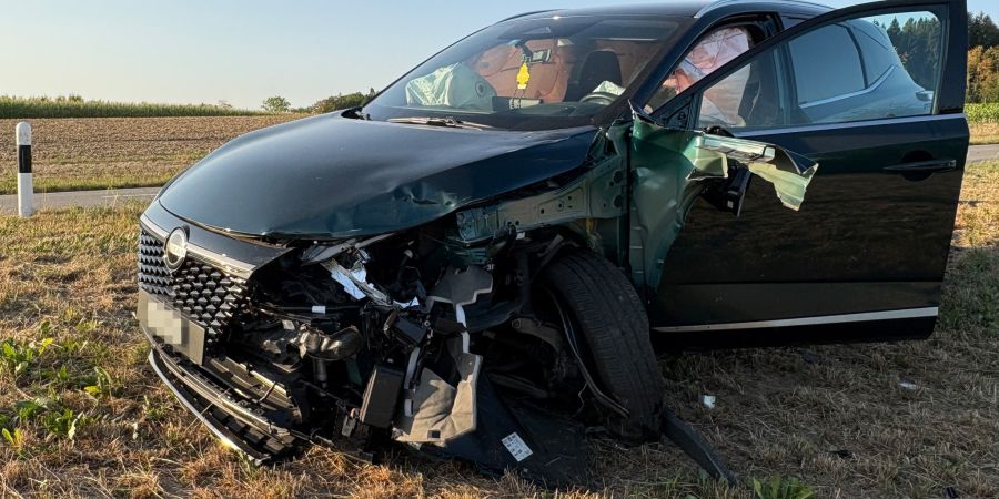 Das Auto, das Richtung Mettlen unterwegs war, erlitt Totalschaden.