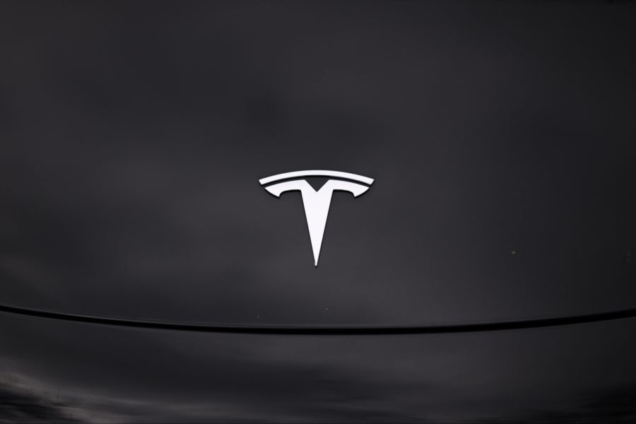 Vor rund neun Jahren prescht ein Auto des amerikanischen Herstellers Tesla durch die Solenbergstrasse in Schaffhausen.