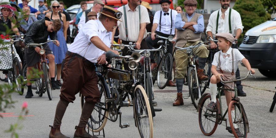 Impressionen vom Festumzug der Gemeinde Gunzgen.