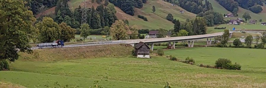 Zwischen den Kreiseln hin und her: Auf der Umfahrungsstrasse sind vermehrt lärmende Fahrer unterwegs.