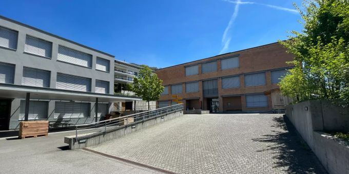 Die Schulanlage von Walchwil. Die Schulanlage von Walchwil.