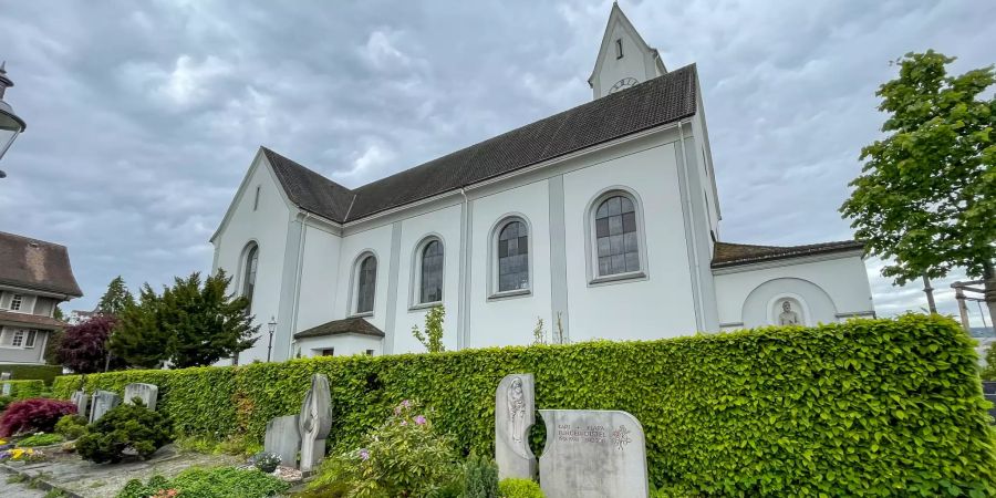 Der Friedhof und die Kirche Kriens.