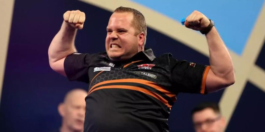 Steht im Achtelfinale der Darts-WM: Der Niederländer Dirk van Duijvenbode. Foto: Bradley Collyer/PA Wire/dpa