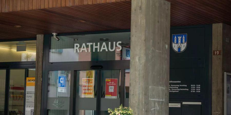 Rathausgebäude und Gemeindeverwaltung in der Ortsgemeinde Walenstadt im Sarganserland.