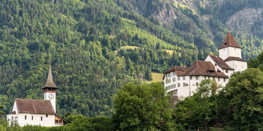 Die Kirche und das Schloss in Wimmis.