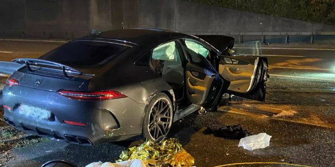 Bei Arisdorf BL verunfallte ein Auto – eine Person starb, vier weitere wurden verletzt. Unfall Arisdorf BL