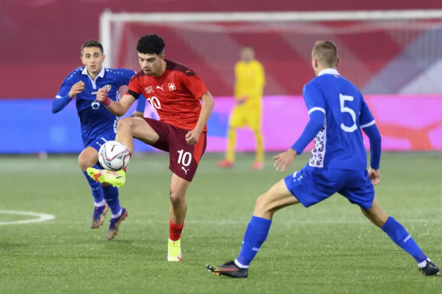 Zeki Amdouni vom FC Lausanne-Sport im Einsatz.