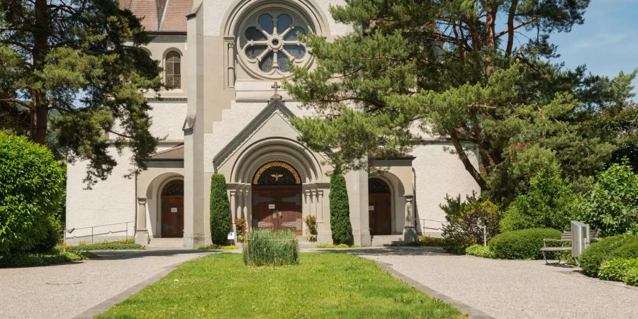Der Eingang zur reformierten Kirche in der Gemeinde Altstätten (SG).