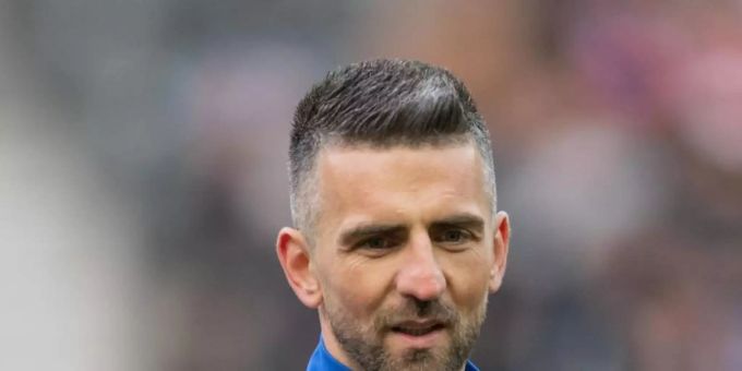 Beendete nach seinem Aus bei Schalke 04 seine aktive Laufbahn: Vedad Ibisevic. Foto: Soeren Stache/dpa-Zentralbild/dpa Beendete nach seinem Aus bei Schalke 04 seine aktive Laufbahn: Vedad Ibisevic. Foto: Soeren Stache/dpa-Zentralbild/dpa