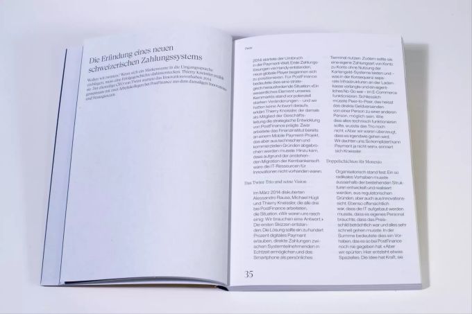 «Ambitioniert» ist nur der Vorname: sich eine Zahlungsart auszudenken, die an der Ladenkasse separate Infrastrukturen braucht, im E-Commerce funktioniert und direktes Geldversenden zwischen zwei Personen ermöglicht; für solche Vorhaben braucht es ein ambitioniertes Management und ein Team, das seiner Arbeit mit Leidenschaft und Hartnäckigkeit nachgeht. dfg