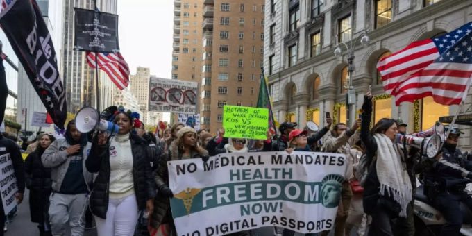 Demonstration gegen Impfvorgaben in New York Demonstration gegen Impfvorgaben in New York