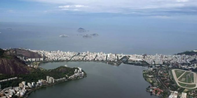 Wer nach Brasilien einreist, muss seinen Impfnachweis vor dem Einsteigen bei der zuständigen Fluggesellschaft vorzeigen. Foto: picture alliance / dpa Wer nach Brasilien einreist, muss seinen Impfnachweis vor dem Einsteigen bei der zuständigen Fluggesellschaft vorzeigen. Foto: picture alliance / dpa
