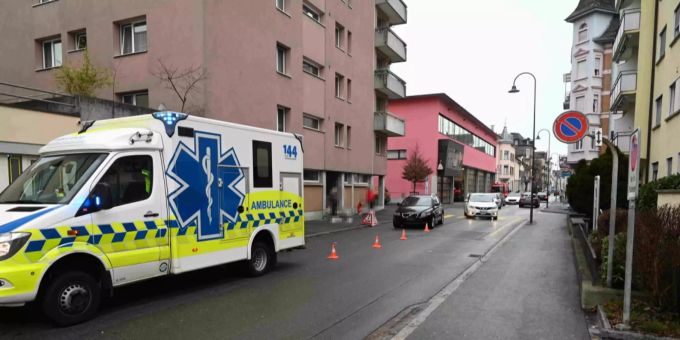 Die 31-jährige Fussgängerin wurde unbestimmt verletzt. Unfall