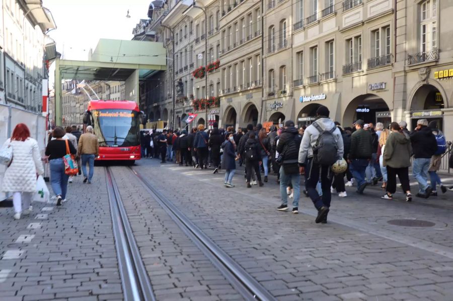 Wegen der Demonstration kam es zu Störungen beim Betrieb von «Bern Mobil».