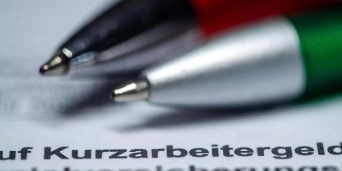 Der erleichterte Zugang zu Kurzarbeit soll bis Ende März 2022 verlängert werden. Foto: Jens Büttner/dpa-Zentralbild/dpa/Illustration Der erleichterte Zugang zu Kurzarbeit soll bis Ende März 2022 verlängert werden. Foto: Jens Büttner/dpa-Zentralbild/dpa/Illustration