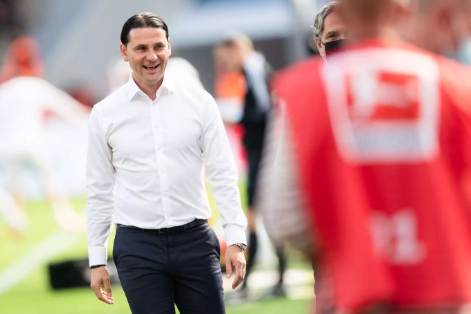 Gerardo Seoane hat mit Leverkusen derzeit gut lachen. Gerardo Seoane