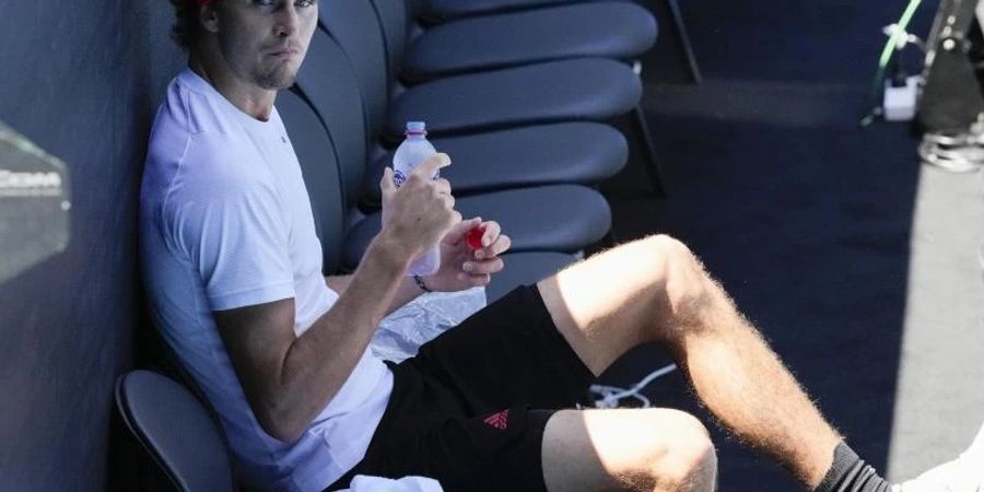 Schottet sich in Australien ab: Tennis-Olympiasieger Alexander Zverev. Foto: Mark Baker/AP/dpa