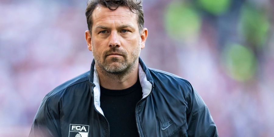 Augsburgs Trainer Markus Weinzierl trifft mit seiner Mannschaft im Nachholspiel des 26. Spieltages auf den FSV Mainz 05.