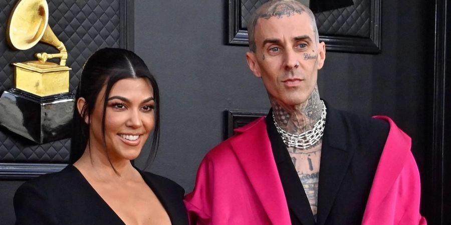 Kourtney Kardashian und Travis Barker besuchten gemeinsam die Grammy-Verleihung am Sonntagabend.