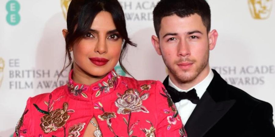 Der US-Sänger Nick Jonas und seine Frau Priyanka Chopra Jonas sind jetzt Eltern eines Kindes. Foto: Ian West/Press Association/dpa